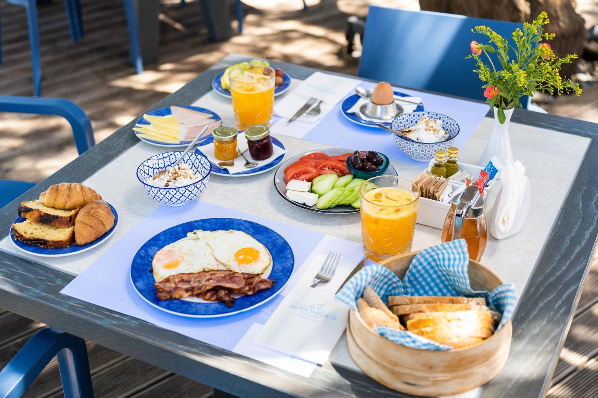 Alkionides Seaside Hotel 플라타니아스 외부 사진